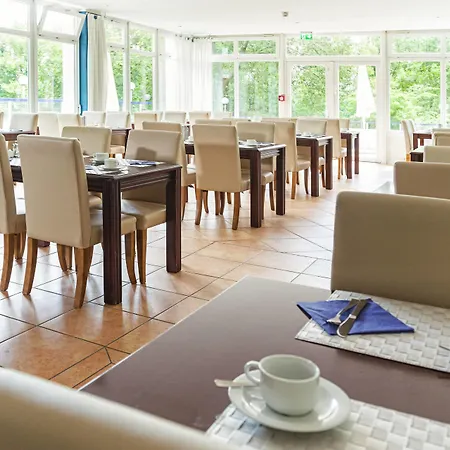 Ploener By Tulip Hotel